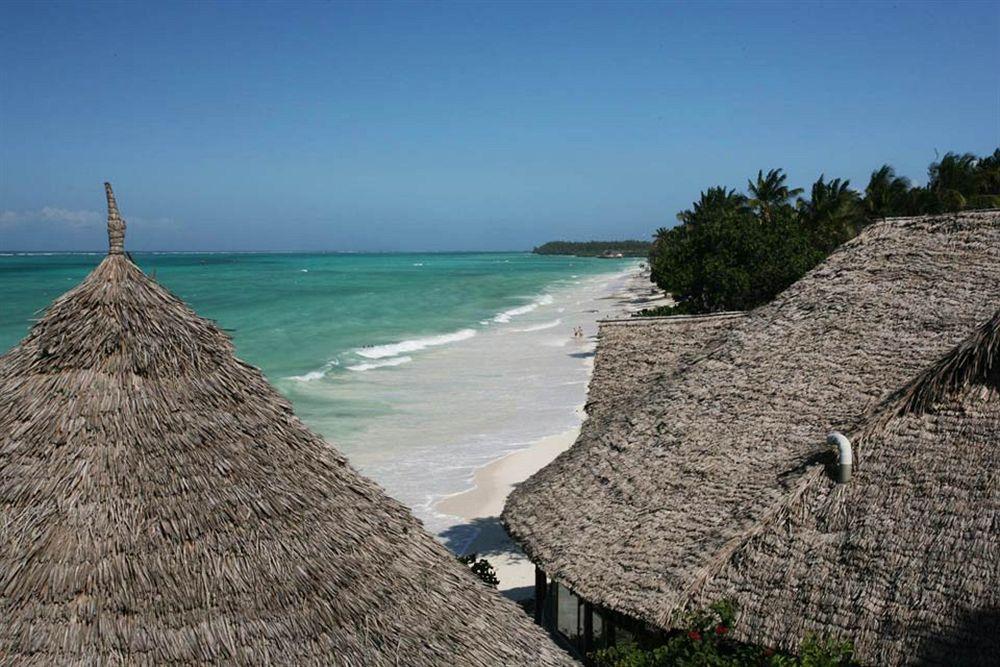 Hotel Karafuu Beach Resort Pingwe Buitenkant foto