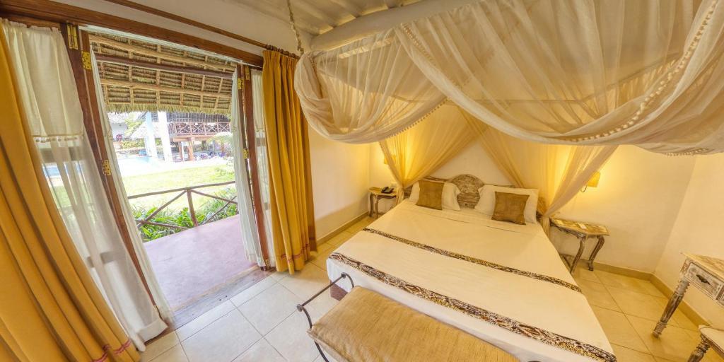 Hotel Karafuu Beach Resort Pingwe Buitenkant foto