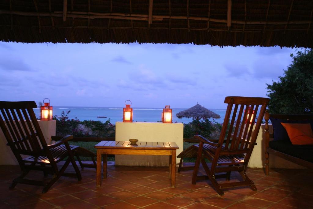 Hotel Karafuu Beach Resort Pingwe Buitenkant foto