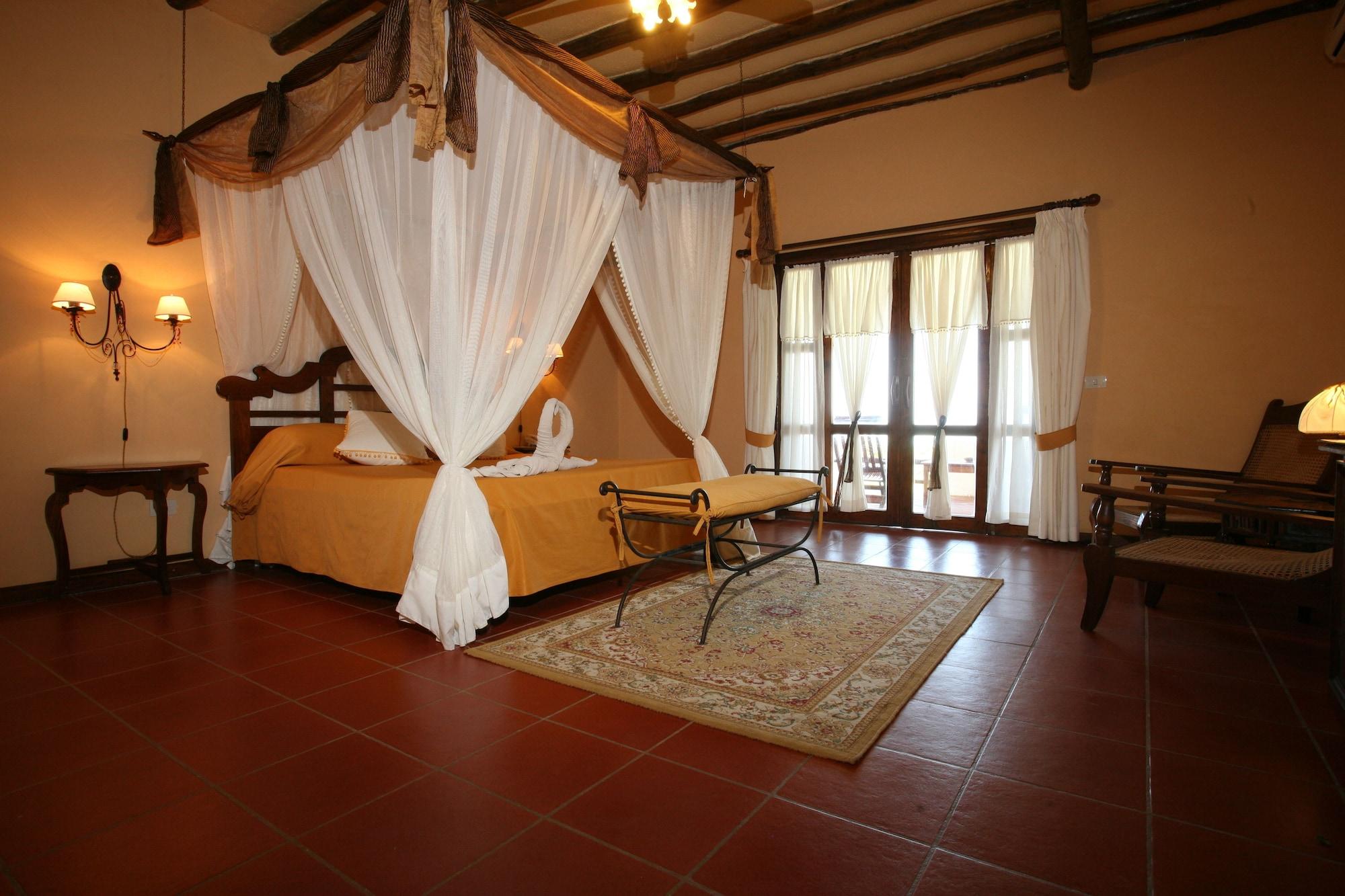Hotel Karafuu Beach Resort Pingwe Buitenkant foto