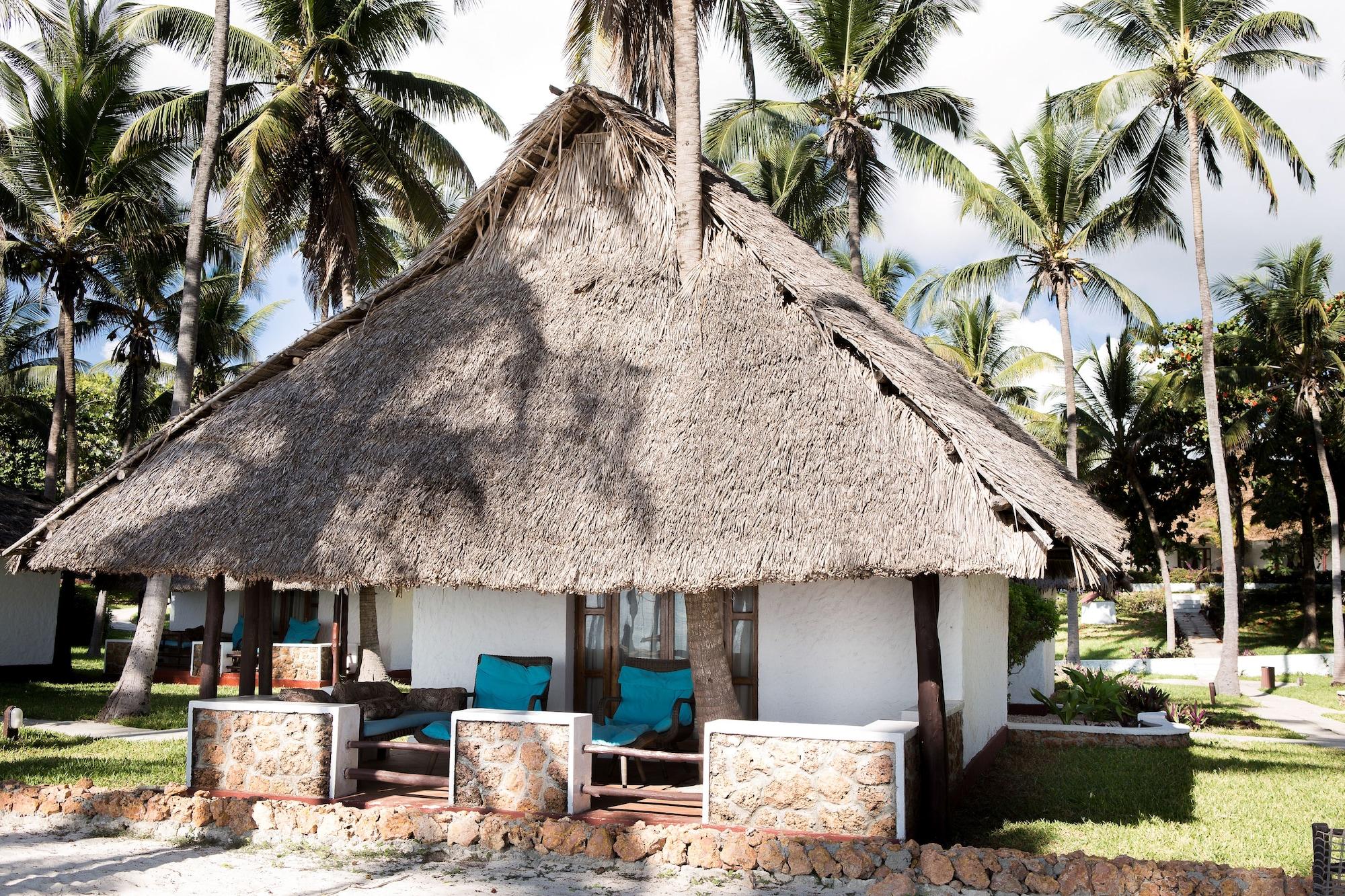 Hotel Karafuu Beach Resort Pingwe Buitenkant foto
