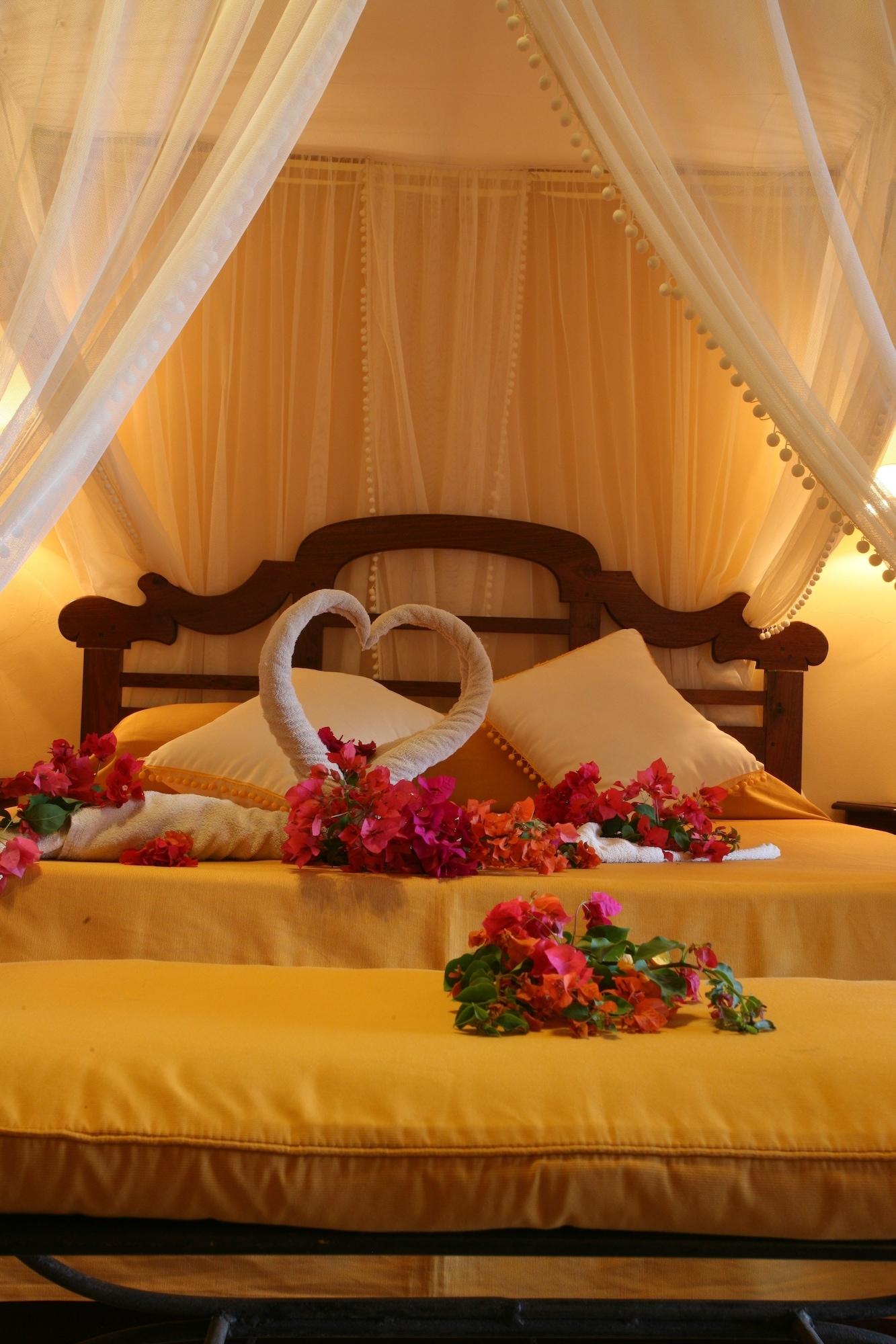 Hotel Karafuu Beach Resort Pingwe Buitenkant foto