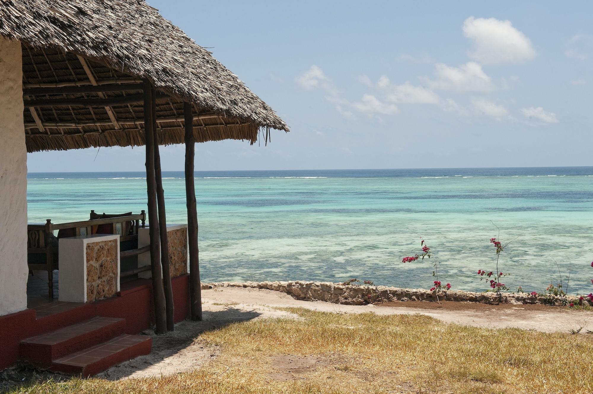 Hotel Karafuu Beach Resort Pingwe Buitenkant foto