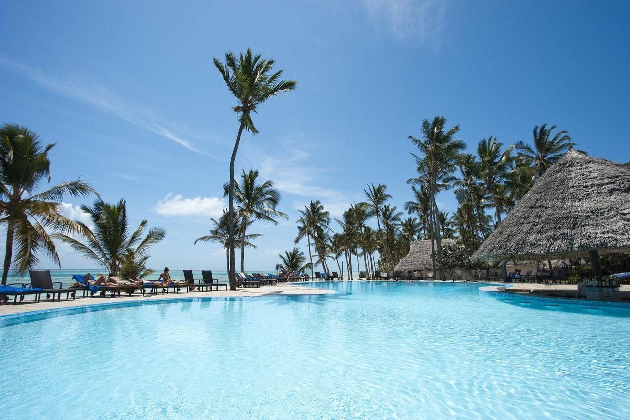 Hotel Karafuu Beach Resort Pingwe Buitenkant foto
